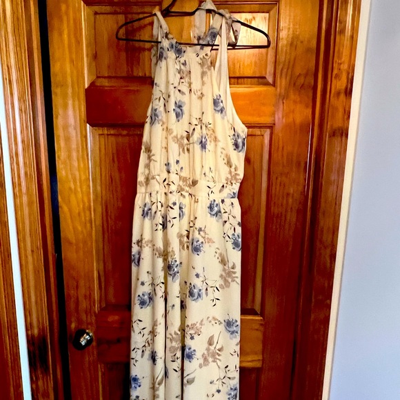 Dress - Picture 1 of 2